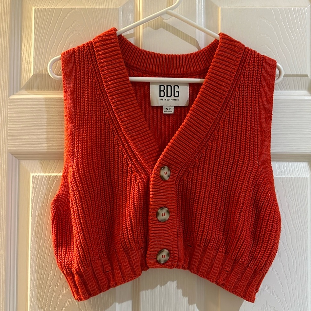 Women’s BDG Urban Outfitters Small Orange Knit Vest *New w/o Tag*